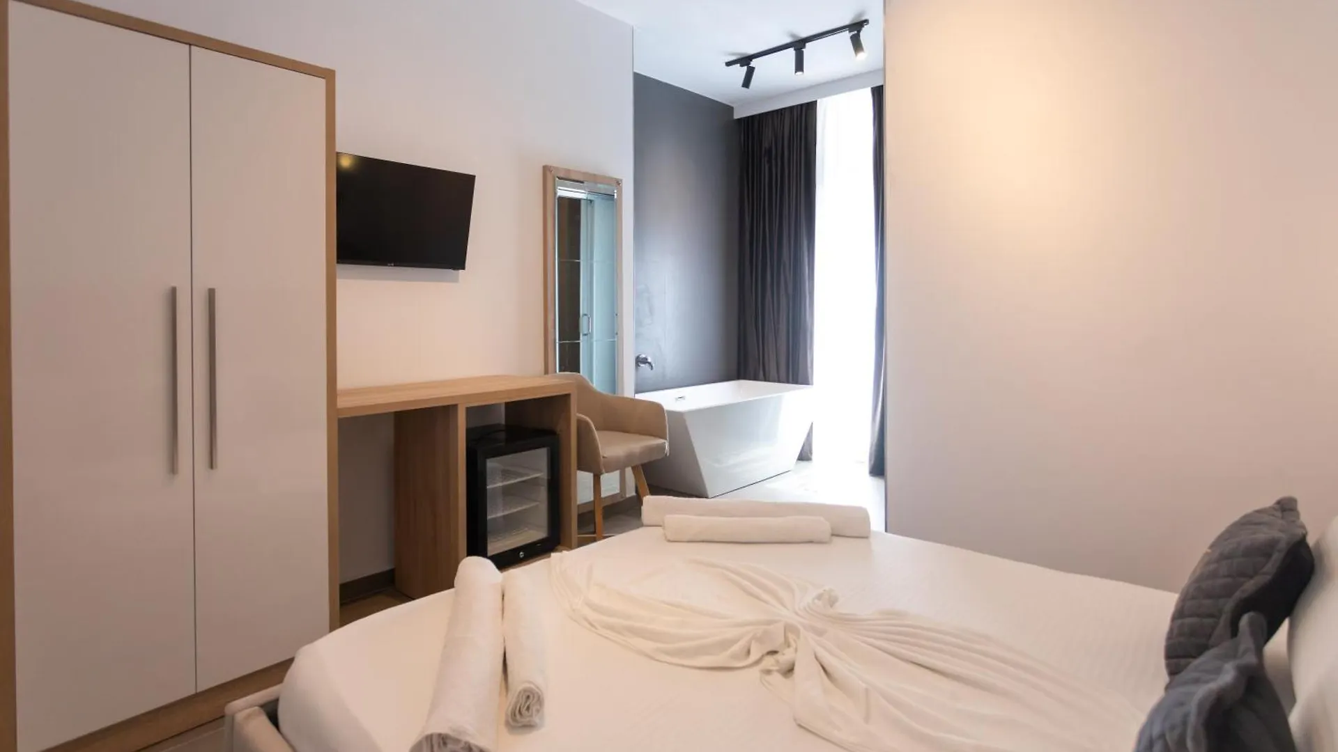 Hotel Elba Premium Durrës 4*,
