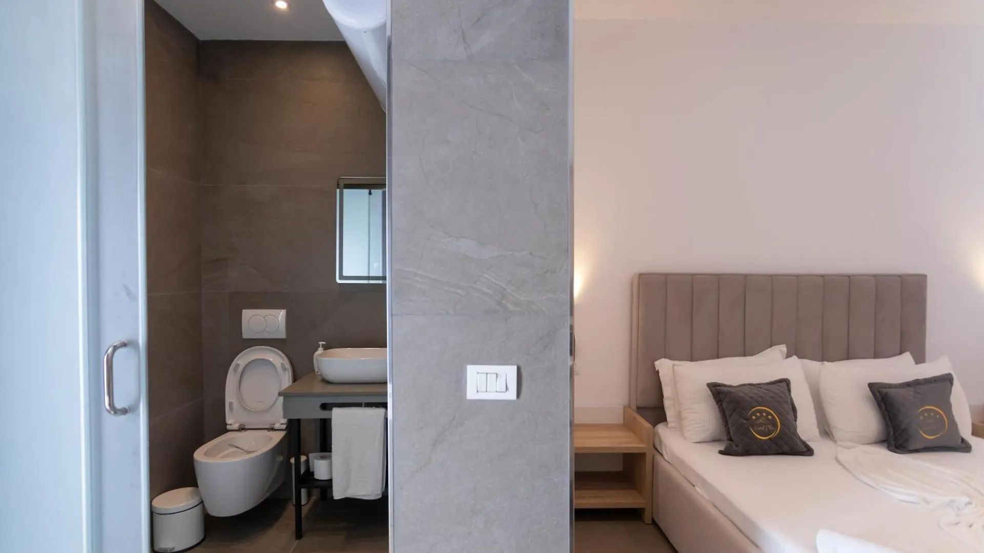 Hotel Elba Premium Durrës 4*,
